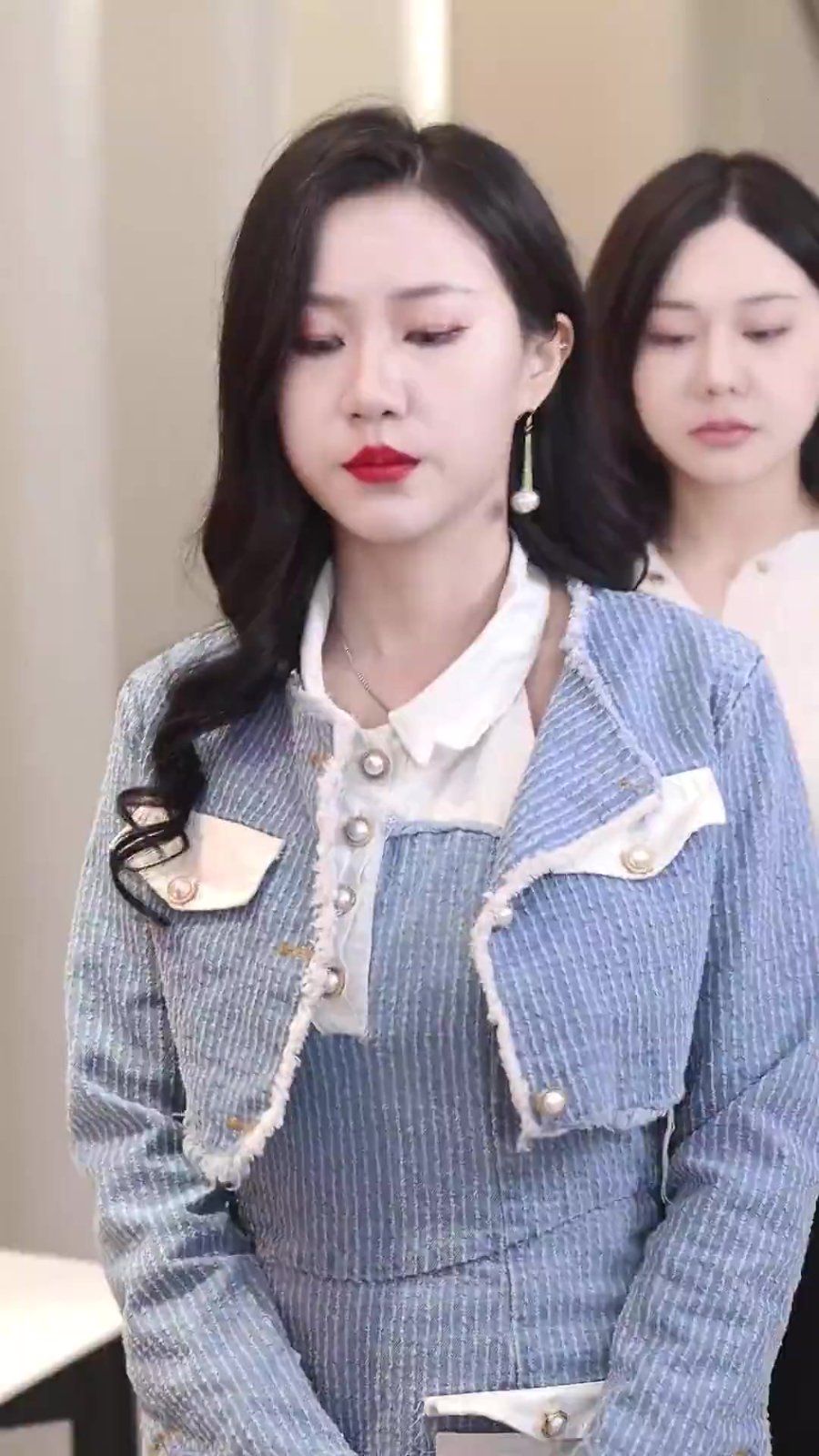 新亲亲我的白月光 2025 短剧 海报